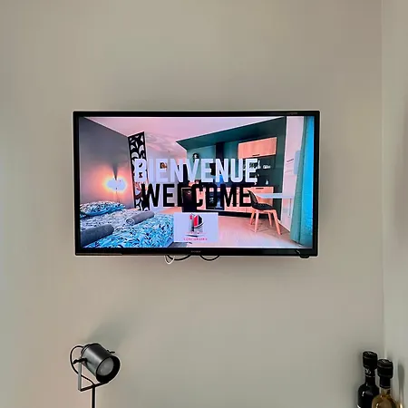 La Feuilleraie N2-standingappart-wifi-proche شقة *